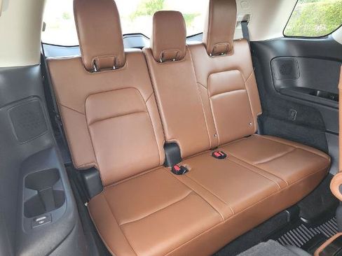 Certified 2024 Nissan Pathfinder Platinum FWD image 15
