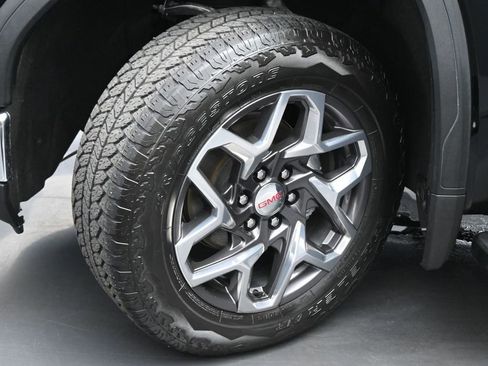 Used 2024 GMC Sierra 1500 SLT w/ SLT Premium Plus Package AWD/4WD image 23
