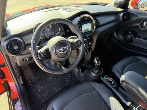 Used 2021 MINI Cooper Convertible w/ 6.5" Touchscreen Package image 13