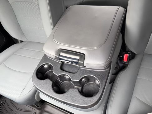 Used 2017 RAM 1500 ST w/ SXT Appearance Group image 41