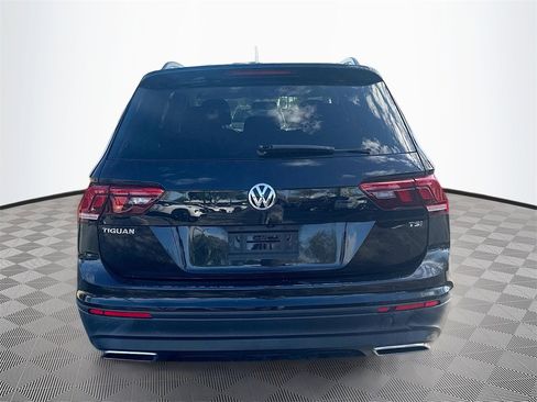 Used 2018 Volkswagen Tiguan S image 7