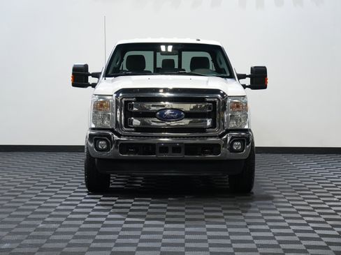 Used 2015 Ford F250 XLT w/ XLT Value Package image 4