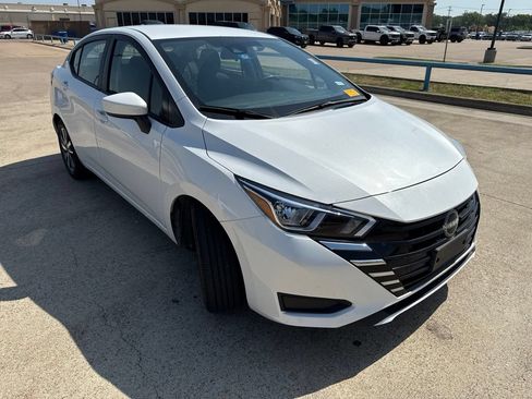 Used 2023 Nissan Versa SV FWD image 18