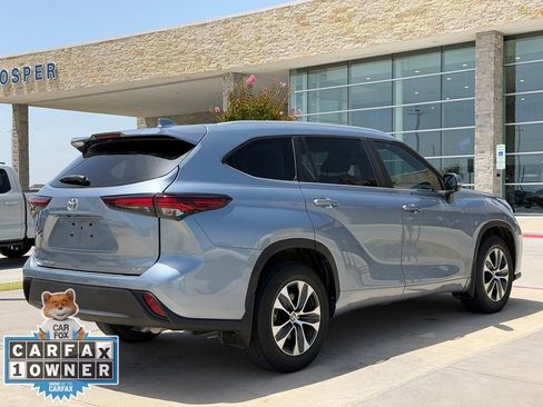 Used 2024 Toyota Highlander XLE FWD image 20
