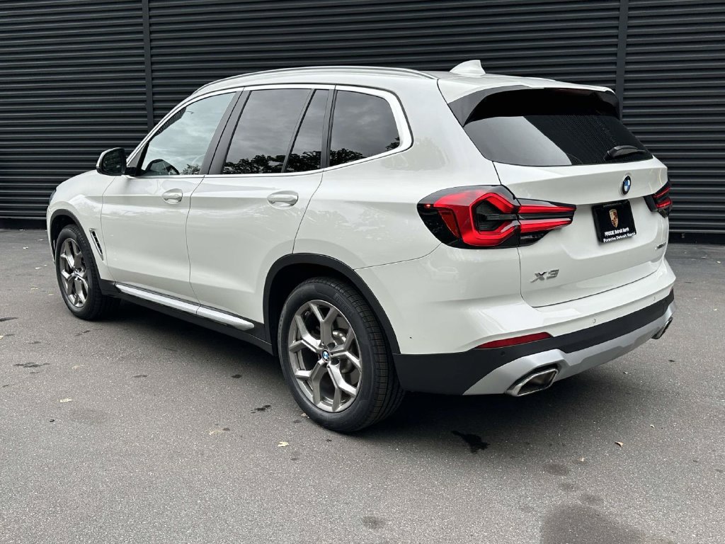 Used 2024 BMW X3 xDrive30i w/ Premium Package w/ZPA AWD/4WD image 3