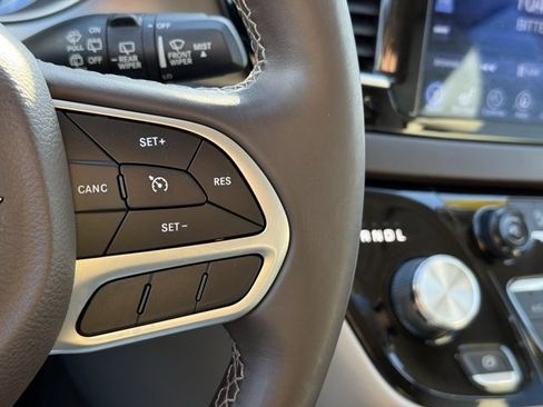 Certified 2017 Chrysler Pacifica Touring-L image 20