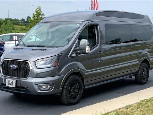 Used 2024 Ford Transit 150 Low Roof AWD image 5