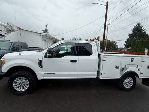 Used 2017 Ford F350 XLT w/ XLT Value Package AWD/4WD image 8