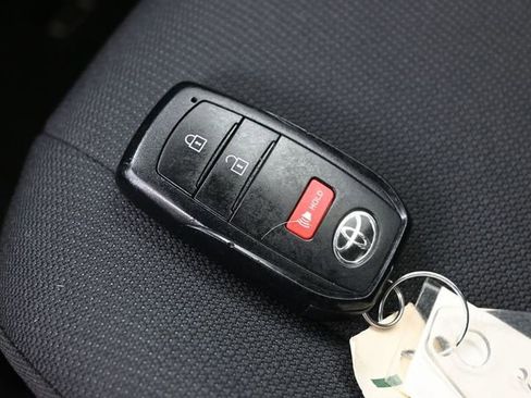 Certified 2024 Toyota Corolla Cross LE image 19