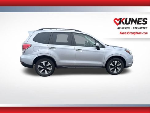Used 2017 Subaru Forester 2.5i Premium w/ All-Weather Package image 11