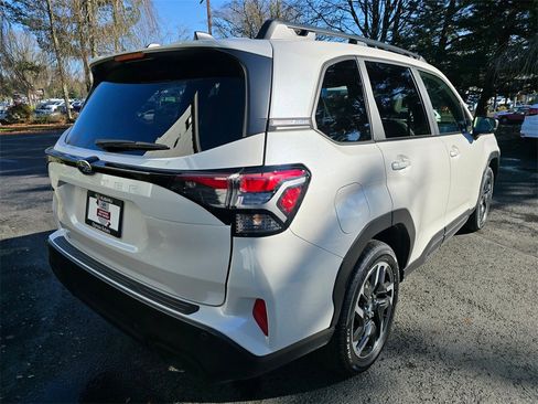 Certified 2025 Subaru Forester Limited w/ Popular Package #1 image 4