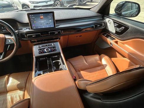 Used 2020 Lincoln Aviator Black Label w/ Dynamic Handling Package AWD/4WD image 11