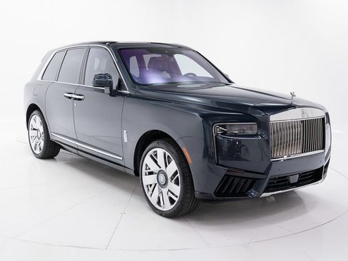 Used 2026 Rolls-Royce Cullinan AWD/4WD image 7