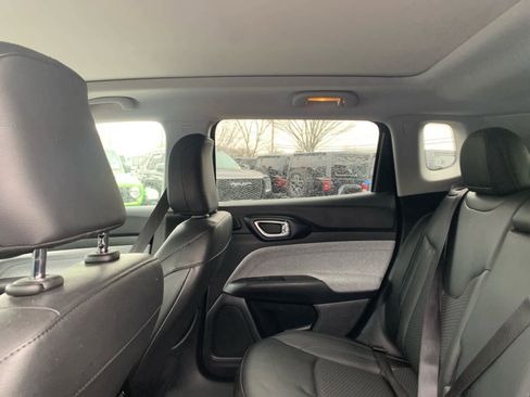 Used 2022 Jeep Compass Latitude w/ Sun and Sound Group image 29