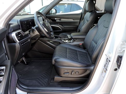 Used 2024 Kia Telluride SX Prestige X-Pro AWD/4WD image 12