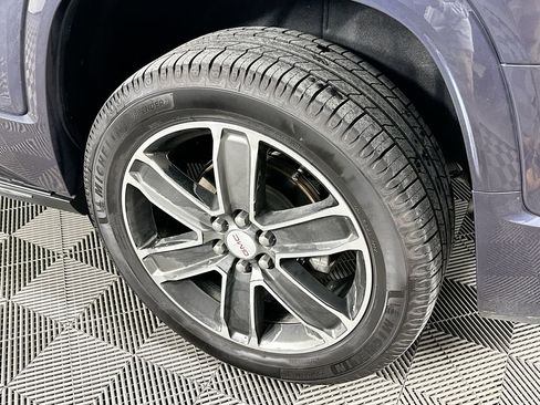 Used 2019 GMC Acadia Denali w/ Technology Package image 42