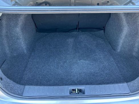 Used 2025 Nissan Versa SV FWD image 28