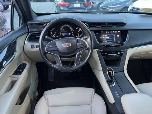 Used 2019 Cadillac XT5 AWD image 19