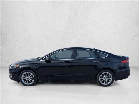 Used 2019 Ford Fusion Energi Titanium FWD image 8
