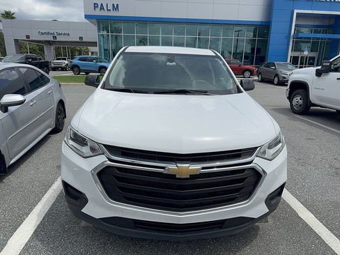 Used 2021 Chevrolet Traverse LS FWD image 2