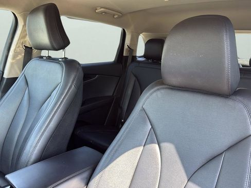 Used 2023 Lincoln Nautilus FWD w/ Premium Package image 6