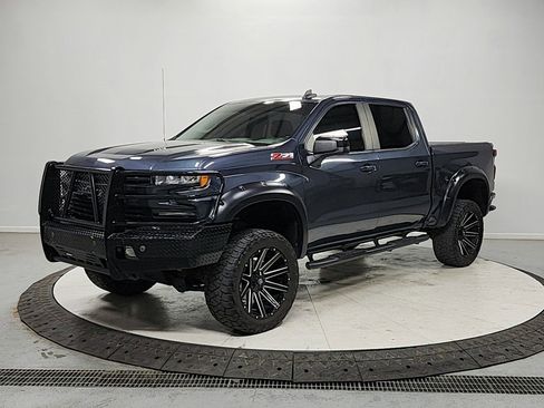 Used 2021 Chevrolet Silverado 1500 RST image 3