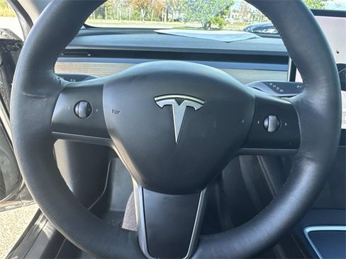 Used 2021 Tesla Model 3 Performance image 25