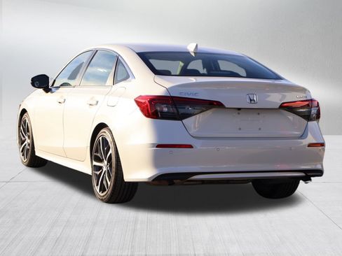 Used 2024 Honda Civic Touring image 5