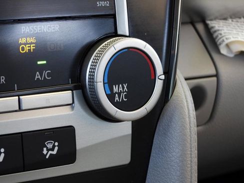 Used 2012 Toyota Camry LE image 43