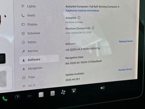 Used 2021 Tesla Model 3 Standard Range Plus image 23