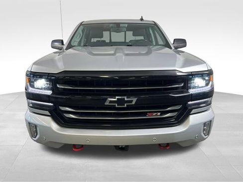 Used 2018 Chevrolet Silverado 1500 LTZ Z71 w/ Redline Edition AWD/4WD image 9