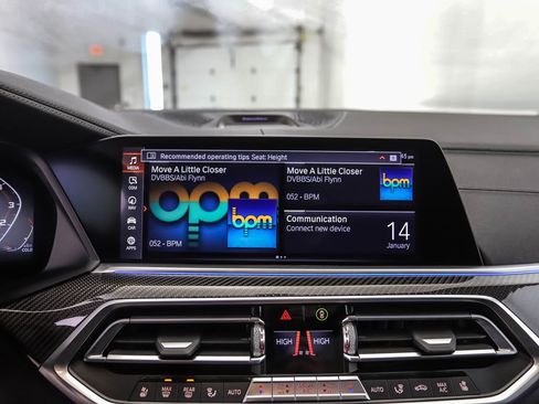 Used 2021 BMW X5 M50i w/ Executive Package image 15