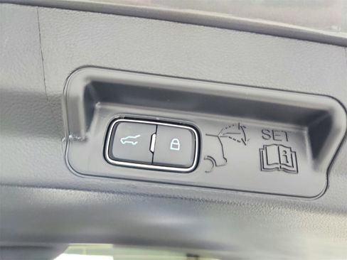 New 2026 Ford Explorer Active image 43