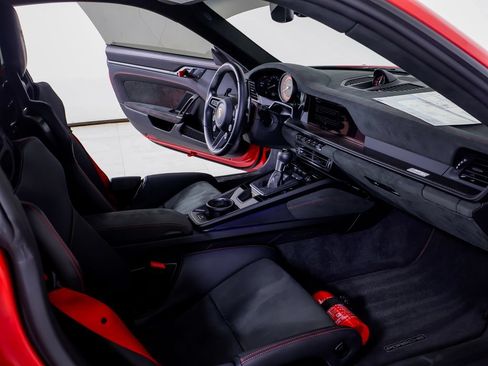 Certified 2025 Porsche 911 GT3 RS RWD image 7