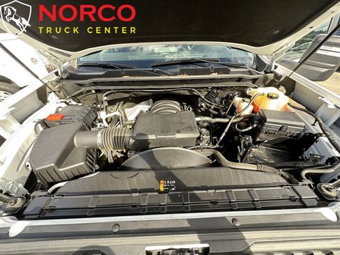 Used 2022 Chevrolet Silverado 2500 Custom w/ Custom Convenience Package image 29