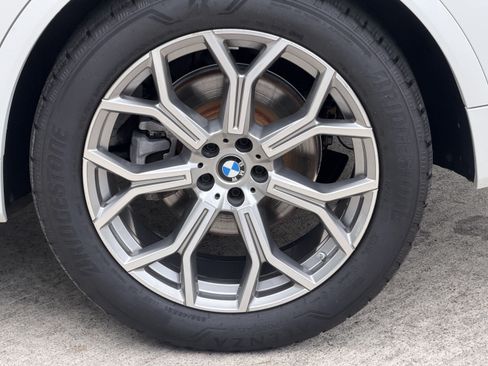 Used 2024 BMW X7 xDrive40i AWD/4WD image 9