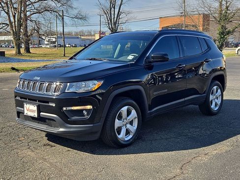Used 2021 Jeep Compass Latitude AWD/4WD image 3