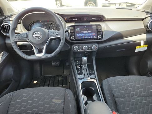 New 2024 Nissan Kicks SV image 17