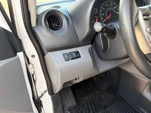 Used 2021 Nissan NV200 SV FWD image 17