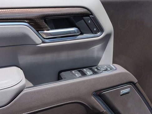 New 2026 Chevrolet Silverado 1500 RST w/ Dark Appearance Package AWD/4WD image 9