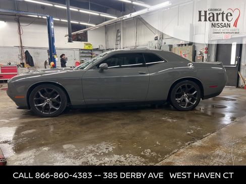 Used 2017 Dodge Challenger SXT Plus image 2