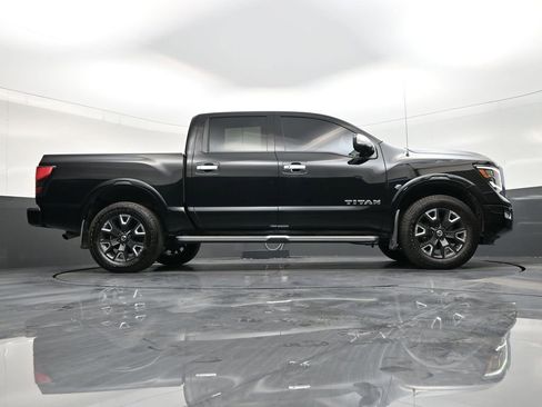 Used 2021 Nissan Titan Platinum Reserve w/ Moonroof Package image 24