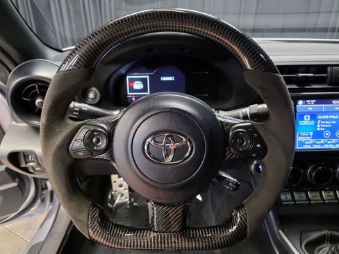 Used 2024 Toyota GR86 Premium RWD image 19