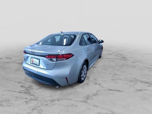 Certified 2025 Toyota Corolla LE image 9