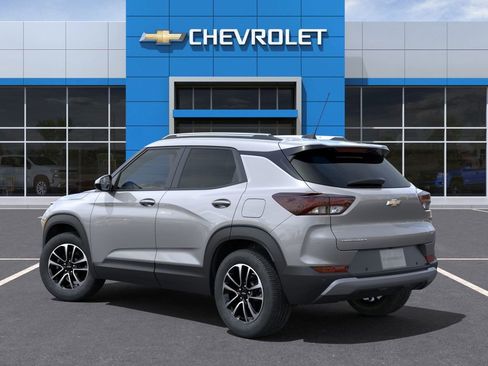 New 2025 Chevrolet TrailBlazer LT w/ Convenience Package image 3