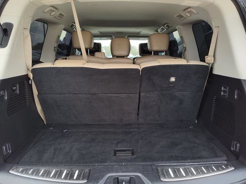 Used 2022 Nissan Armada Platinum RWD image 9