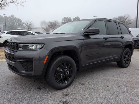 New 2026 Jeep Grand Cherokee Altitude RWD image 7