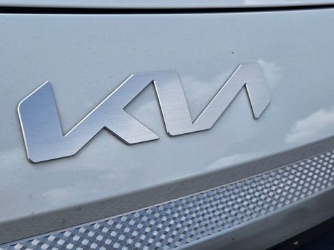 Certified 2026 Kia Seltos LX FWD image 5