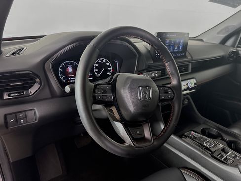 Certified 2025 Honda Pilot TrailSport image 8