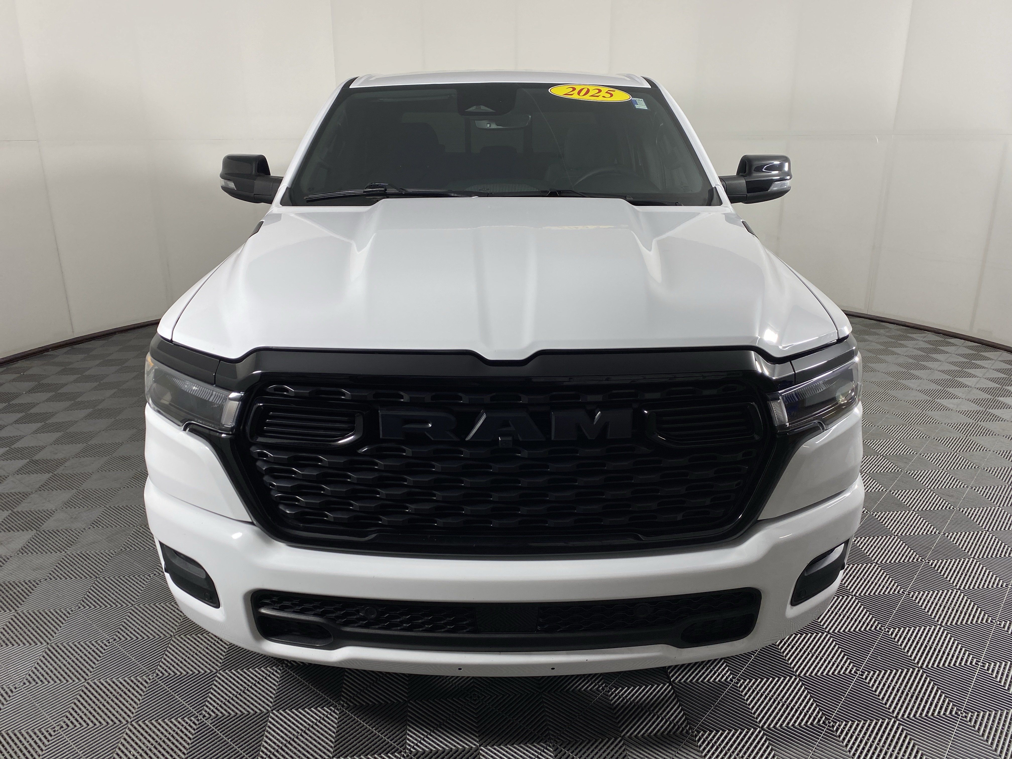 Used 2025 RAM 1500 Big Horn AWD/4WD image 12